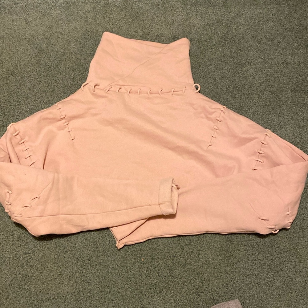 NWOT cropped alo top